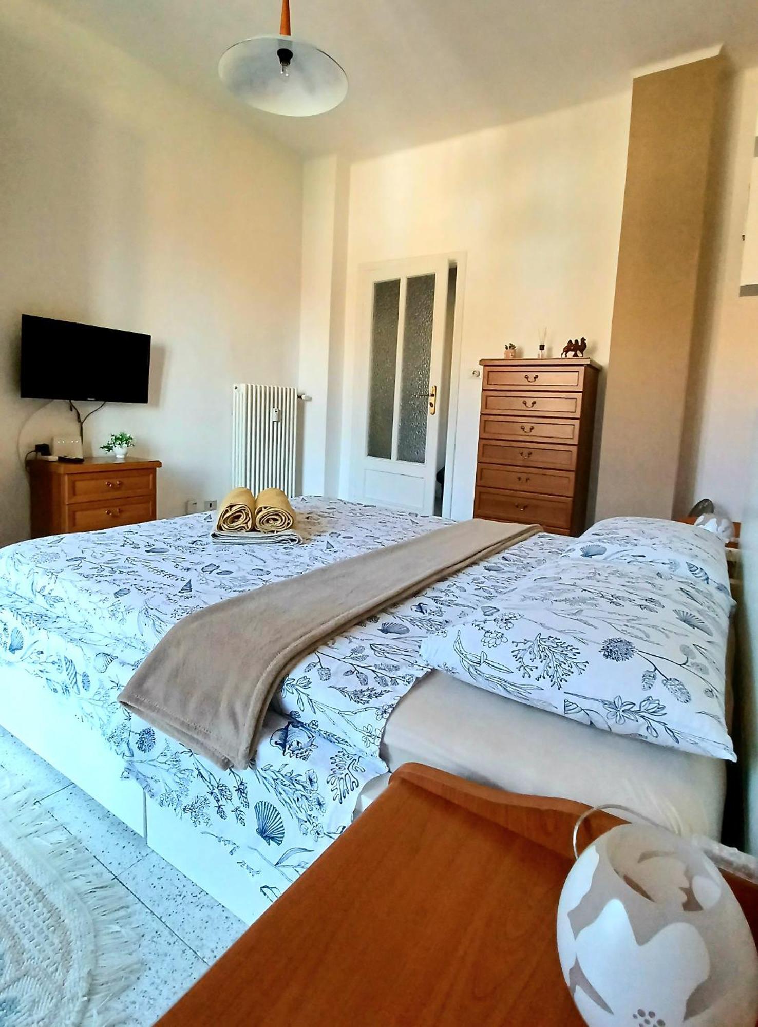 Intero Appartamento Luminoso E Accogliente ! Turim Exterior foto